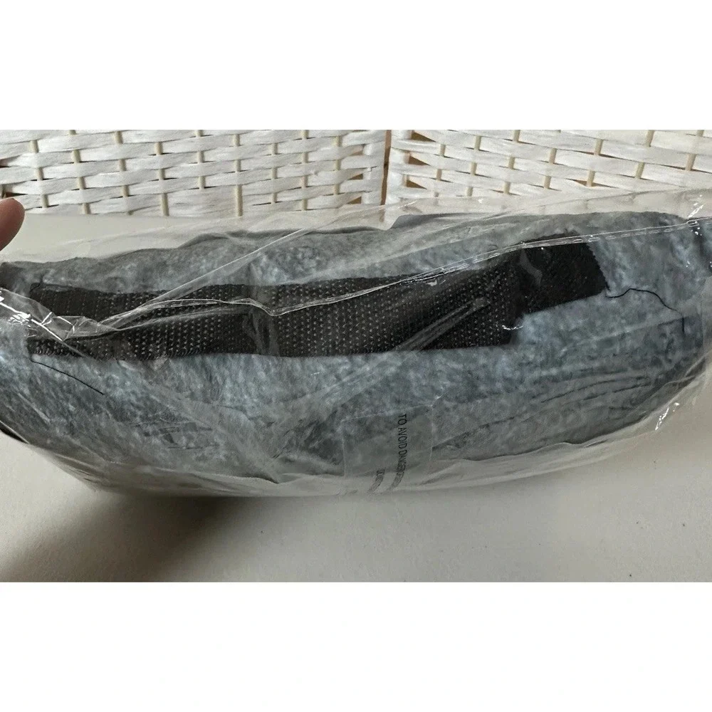 The Loot Company 2 In 1 Travel Blanket Gray/Blue Fleece NWT
